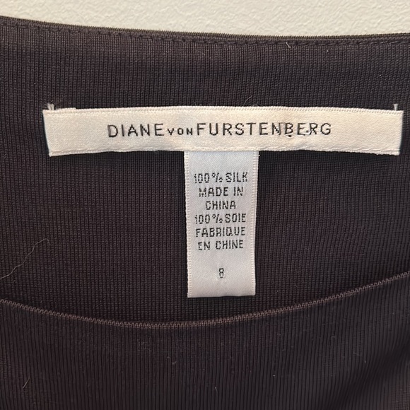 Vintage Diane Von Furstenberg silk sheath dress - Picture 4 of 6